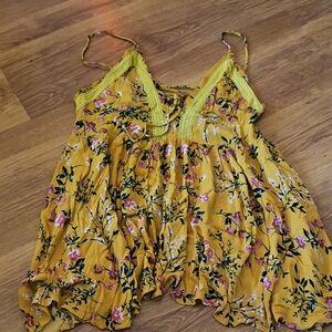 EUC *NEEDS MENDING* Zaful Yellow Floral Top *no Size*